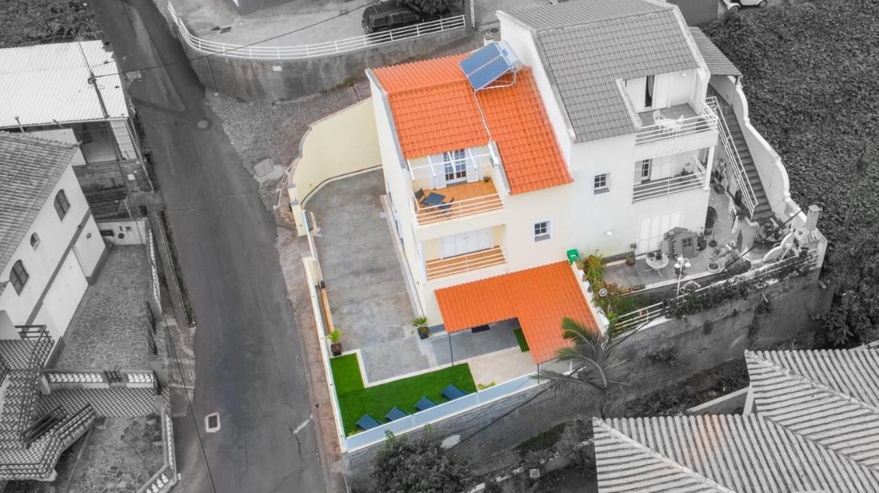 Flowers Island House 4 Caniço Exterior foto